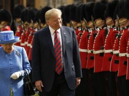 Trump Pushes Brexit No-Deal, Offers Trade Deal to UK